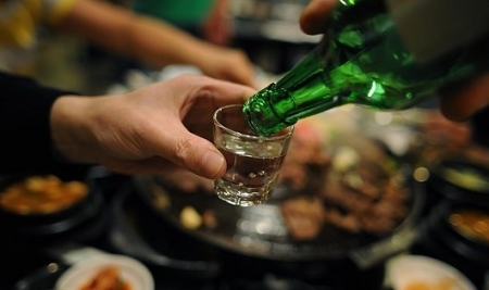 Nét đẹp trong văn hóa uống rượu của Người Việt