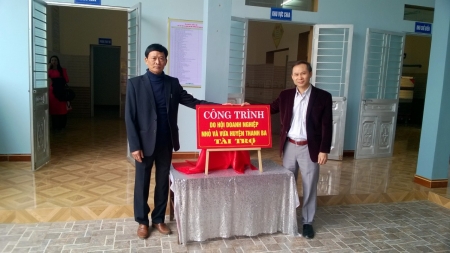 VGB Việt Nam chung tay cùng với chính quyền và nhân dân địa phương làm các công tác xã hội .